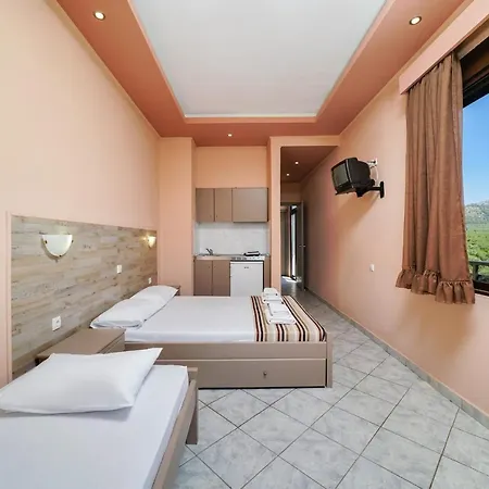 Meni 3* يميناريا