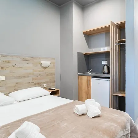 Aparthotel Meni 3*